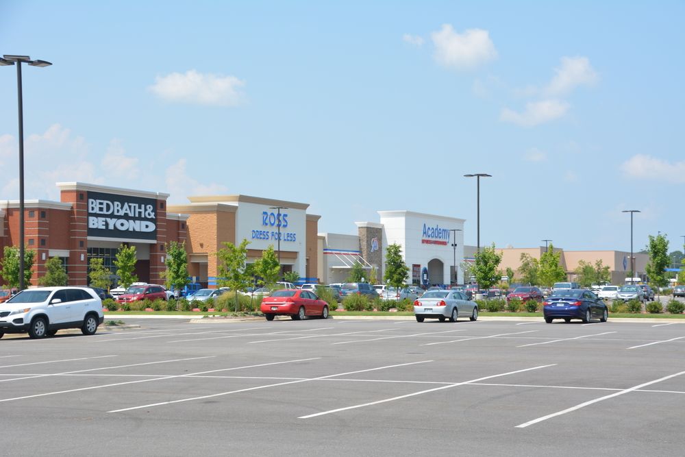 Lewis Crossing Shopping Center: I-40 and Dave Ward Drive, Conway, AR 72032